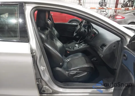 2015 Chrysler 200 S z USA, uszkodzony, nr VIN 1C3CCCBB8FN586354